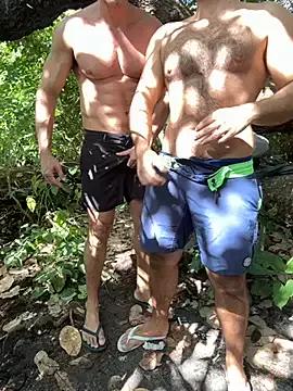 CasadoLutadorBigStuds from StripChat