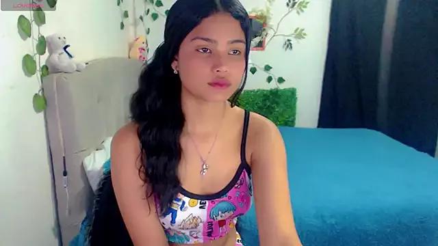 Chiiiiara_ from StripChat