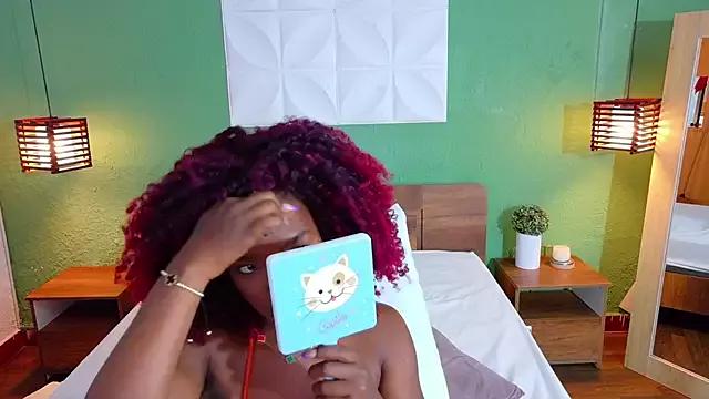 Chocolatte_dreams from StripChat