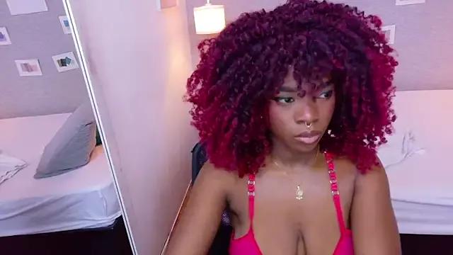 Chocolatte_dreams from StripChat