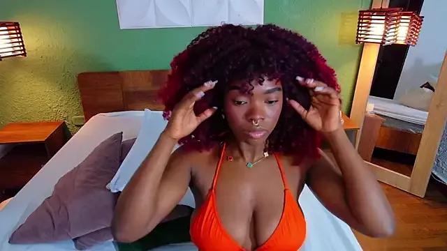 Chocolatte_dreams from StripChat