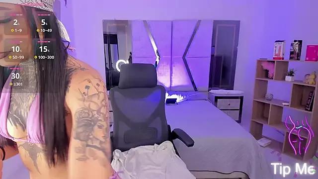 CleeoAdams_ from StripChat
