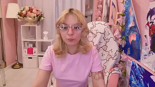 Coconut_Mia from StripChat