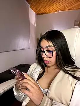 Cristina_pinkk from StripChat is Freechat