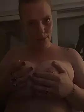 Curvyveri93 from StripChat