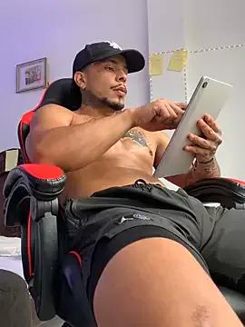 DeimonOficial from StripChat