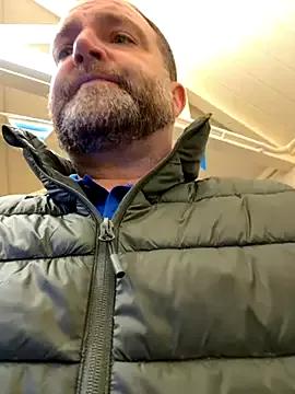 Dilfcam101 from StripChat is Freechat