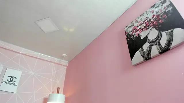 dolly_zoe from StripChat