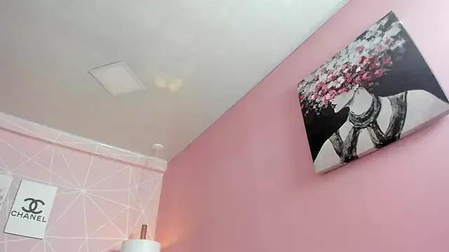 dolly_zoe from StripChat