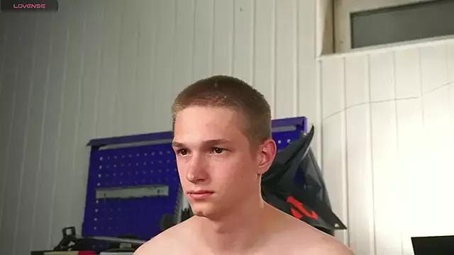 dustyn_fox from StripChat