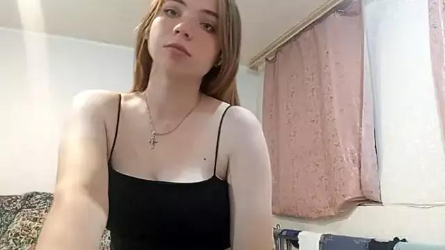 EdieMiernik from StripChat