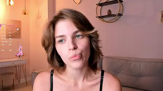 EleneButton from StripChat