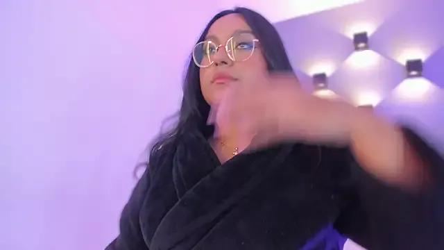 ellamontoya from StripChat