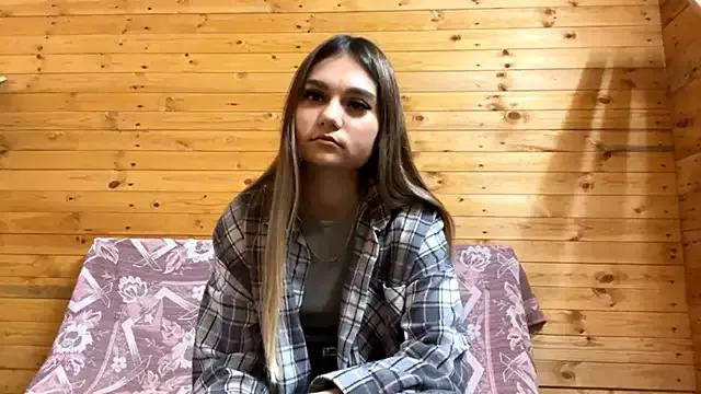 ellieluvureyes from StripChat