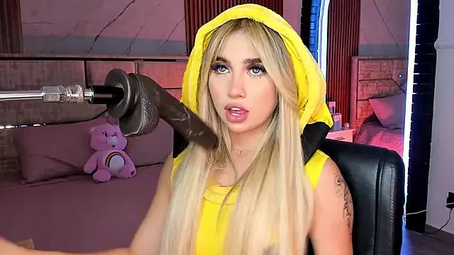 EmiilyHendriixx from StripChat