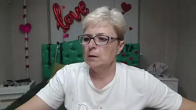 EmiliaGree from StripChat