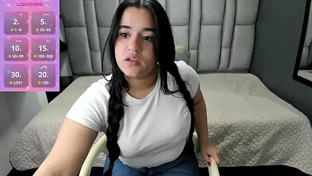 Emily__Fox__ from StripChat
