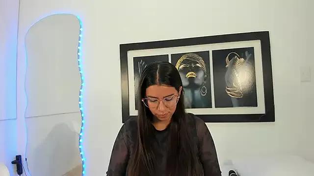 emilyy_cooperr from StripChat