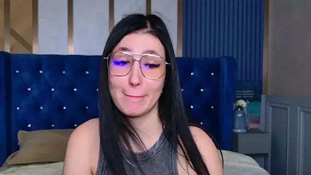 EmmaLawrens from StripChat