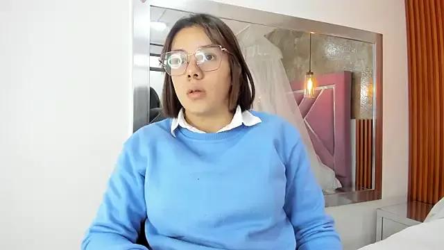 EmmaSulivan from StripChat