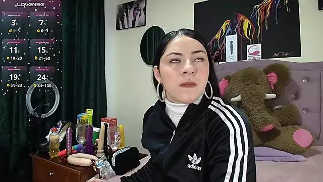 Emmie_Hot from StripChat