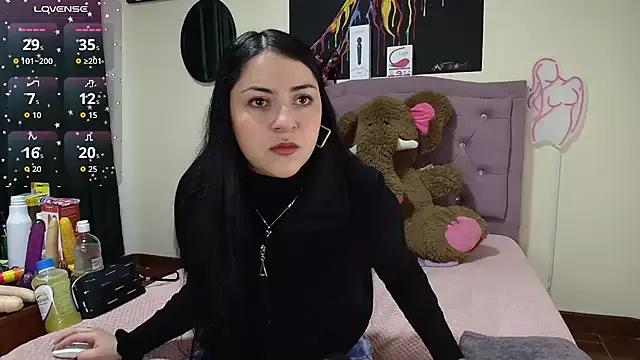 Emmie_Hot from StripChat
