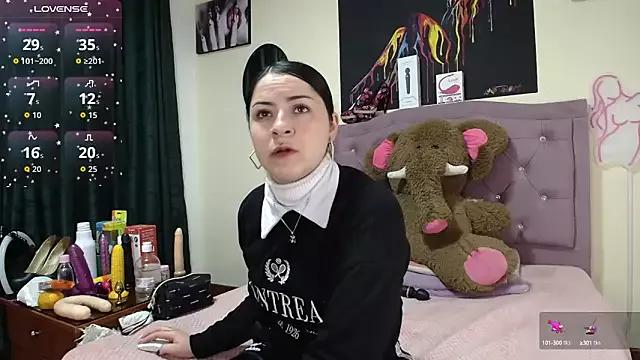 Emmie_Hot from StripChat