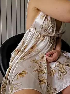 Naked Room enolaxxx 