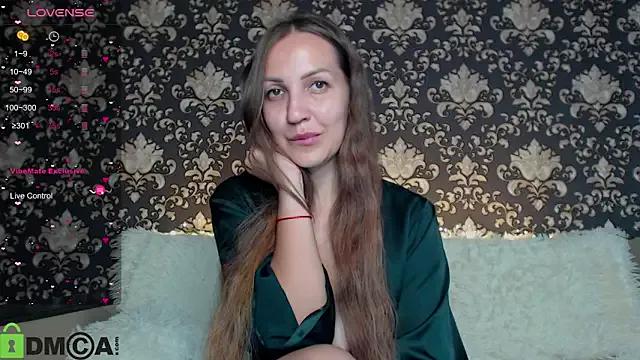 Estel_Loewe from StripChat