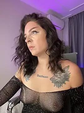 Eva_Millss from StripChat