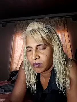 Goodgirlsue_77 from StripChat