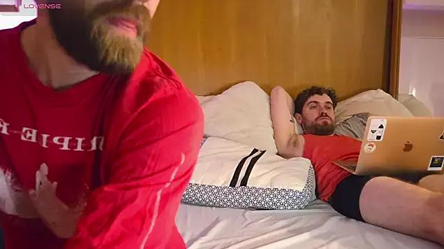 Naked Room GunnarReed 