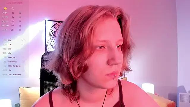 Hailey_Foxy from StripChat