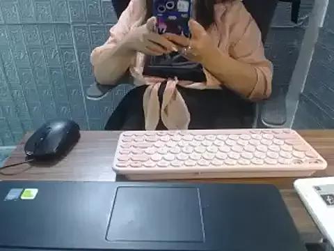Hana9x from StripChat