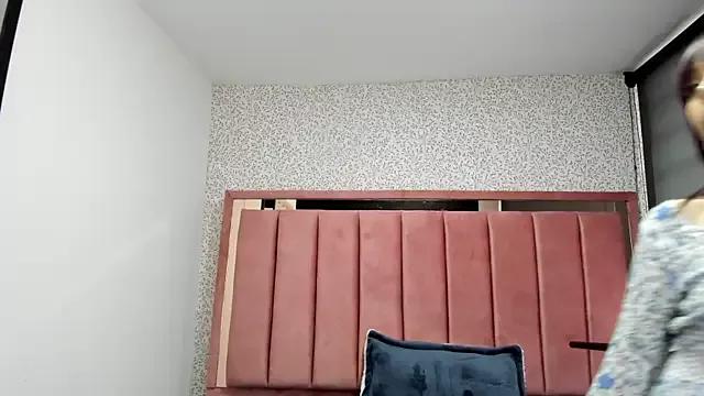 Hanna_Lee__ from StripChat