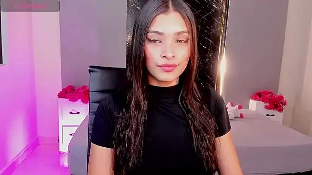 Hannacooper3 from StripChat