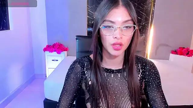 Hannacooper3 from StripChat