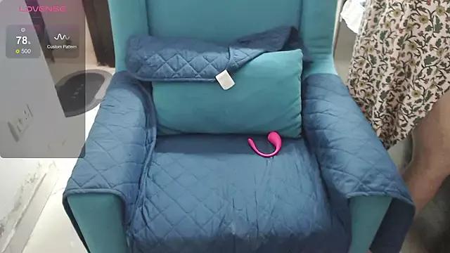 Hell_queen786 from StripChat