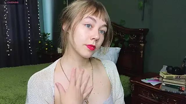 Hello_Vivienne from StripChat