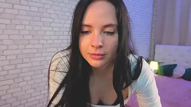HolyAngell from StripChat