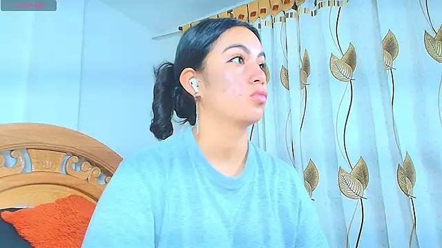iris_mandarine from StripChat