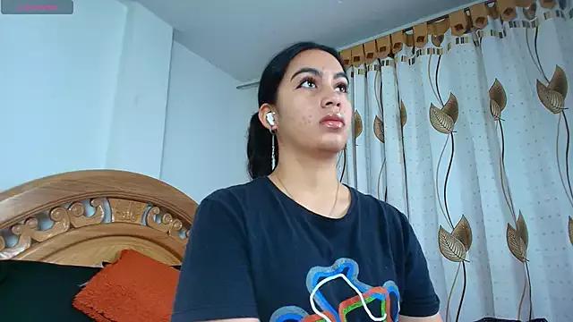 iris_mandarine from StripChat
