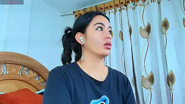 iris_mandarine from StripChat