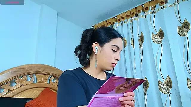 iris_mandarine from StripChat