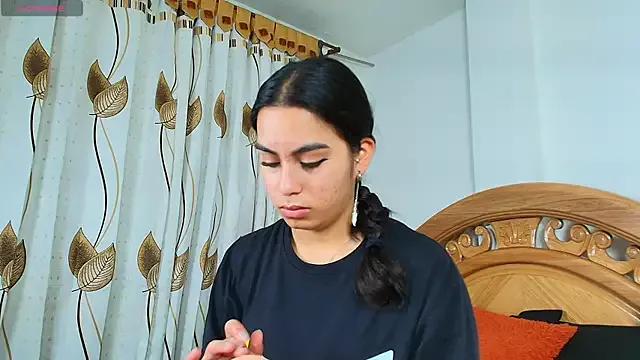 iris_mandarine from StripChat