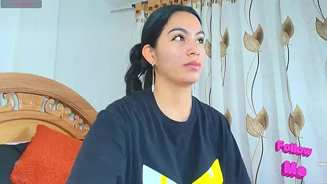 iris_mandarine from StripChat