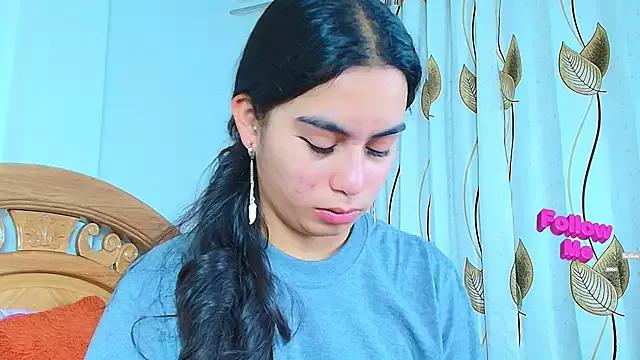 iris_mandarine from StripChat