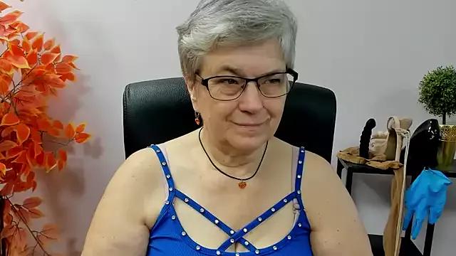 IrisDream from StripChat