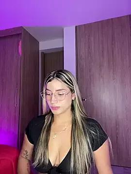 Issabela_G1 from StripChat