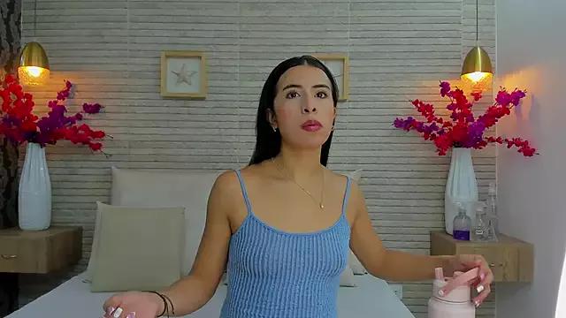 IssabellaLopez from StripChat